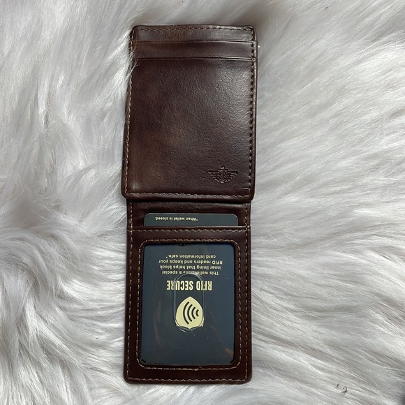 Men’s Dockers RFID-Blocking Front Pocket Wallet with Magnetic Money Clip - Picture 2 of 3